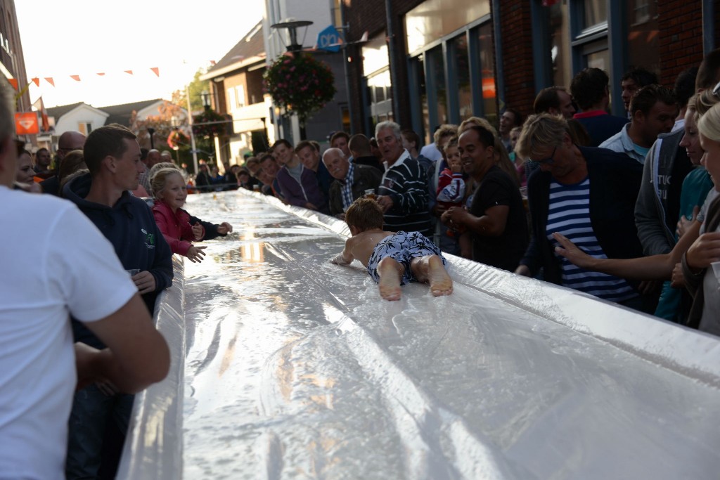 ../Images/Donderdag kermis 359.jpg